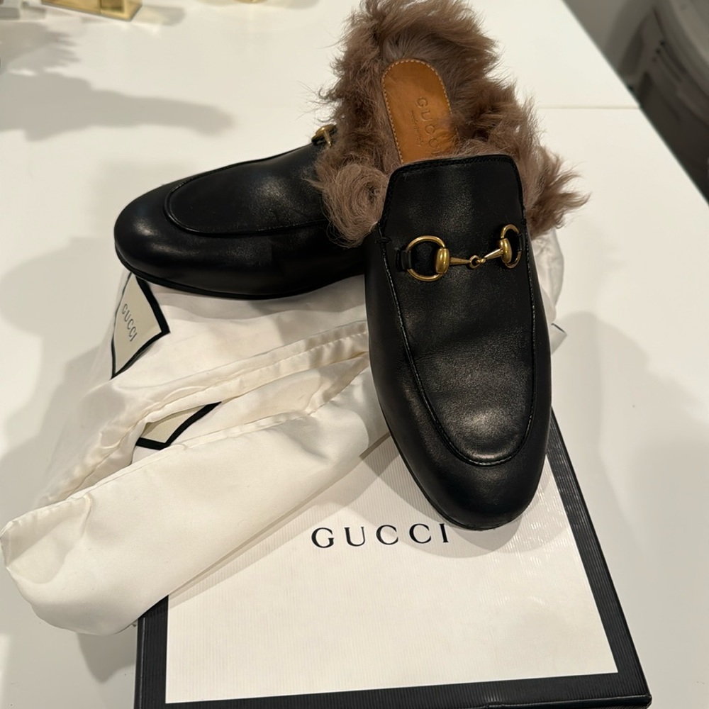 Authentic Gucci “Provincetown” Shearling Fur Loafer Mule (slippers) Size 37
